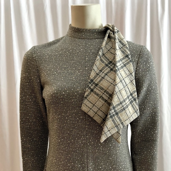 VINTAGE Leslie Fay double knit A-line dress with attached scarf. - Picture 9 of 11